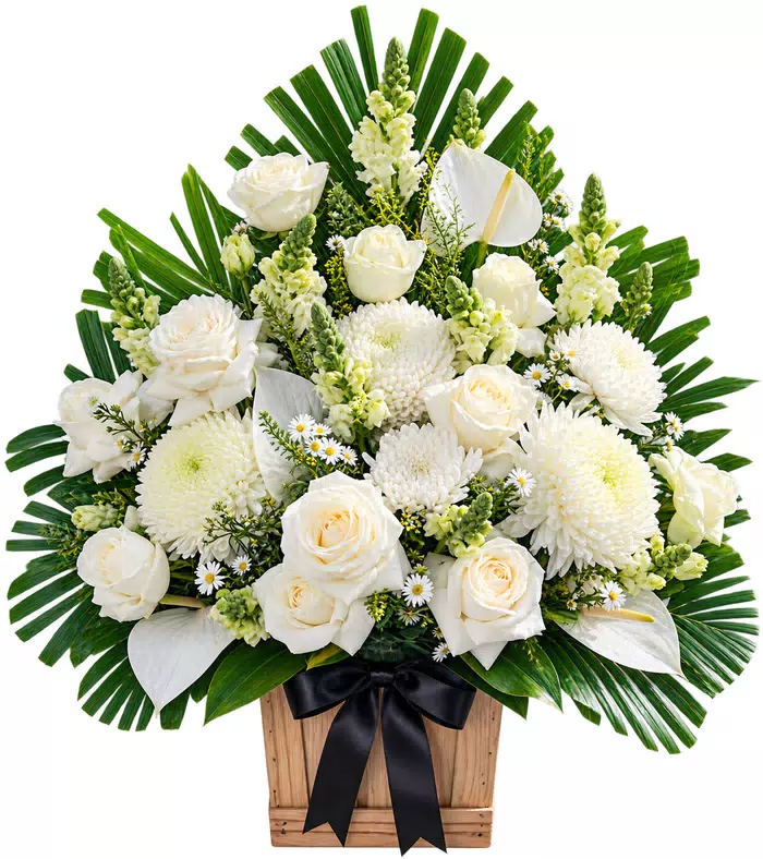 Giỏ hoa viếng hồng trắng