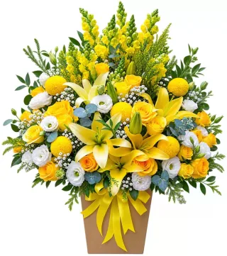 Giỏ ly vàng phối hoa trắng