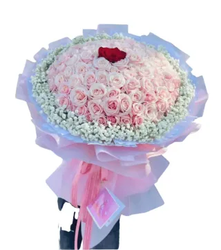Bó hồng phấn xếp vòm lớn