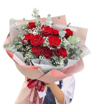 Bó hồng đỏ giấy hồng kem