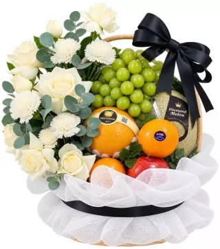 Giỏ trái cây hoa trắng