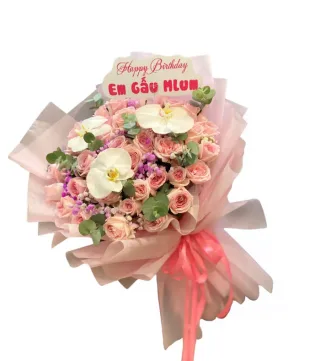 Bó hồng kem phớt hồng phối lan hồ điệp trắng