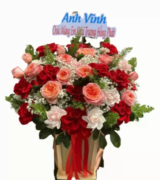 Giỏ hồng đỏ
