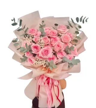 Bó hồng phấn phối kem
