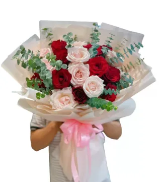 Bó hồng đỏ phối trắng